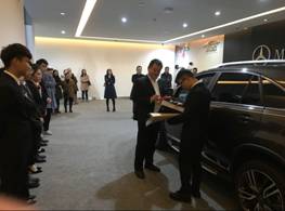 10上海毅欣新能源汽车订单班结业汇报会前台接待考核